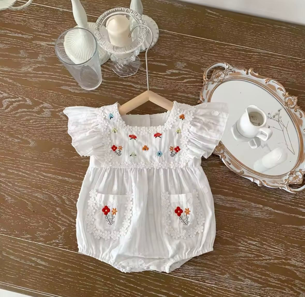 Vintage-Inspired Embroidered Flutter Sleeve Baby Romper – Size 66 (3-6 Months)