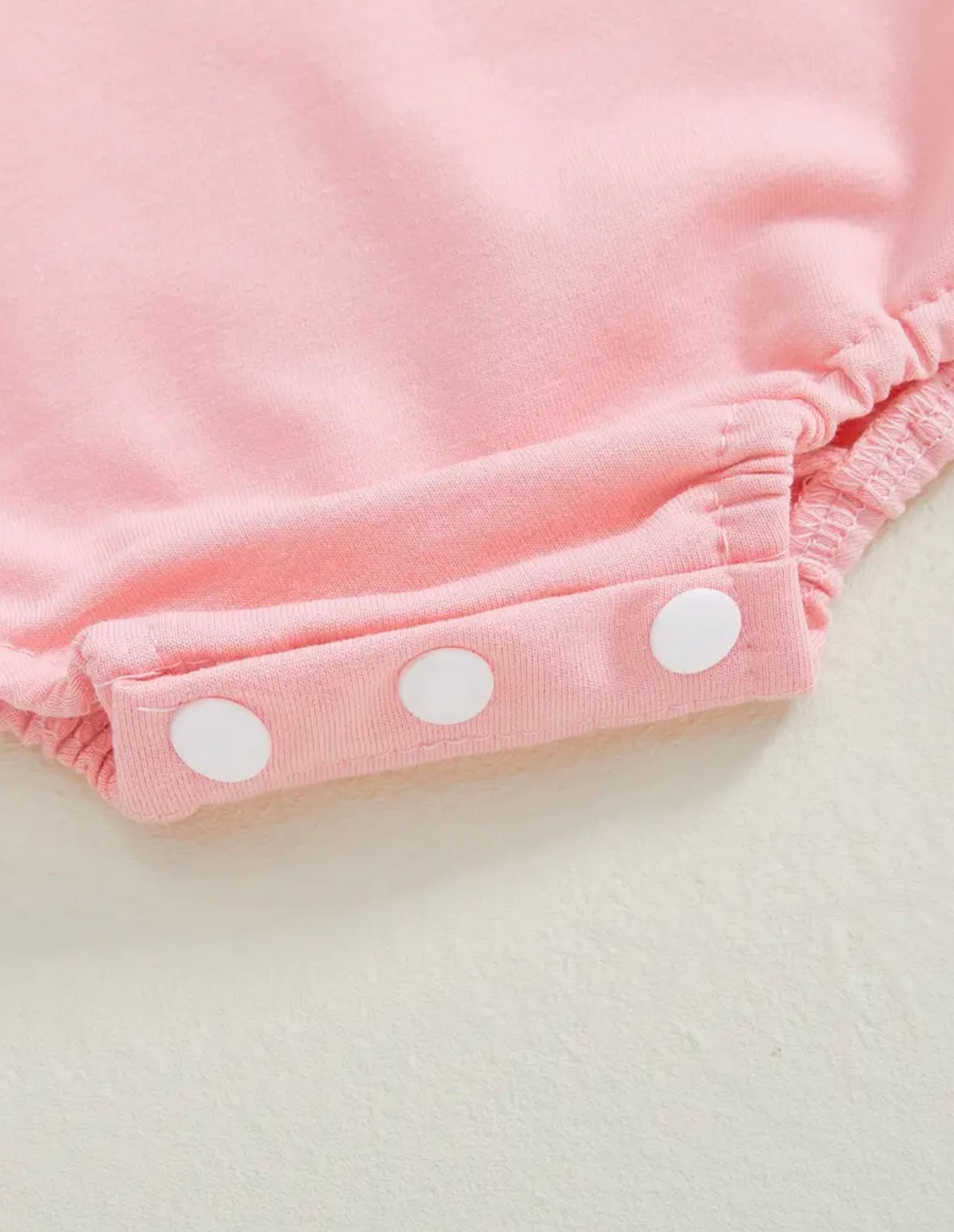 💕 “Love” Heart Baby Romper – Pink Fleece Bodysuit with Ruffles & Snaps