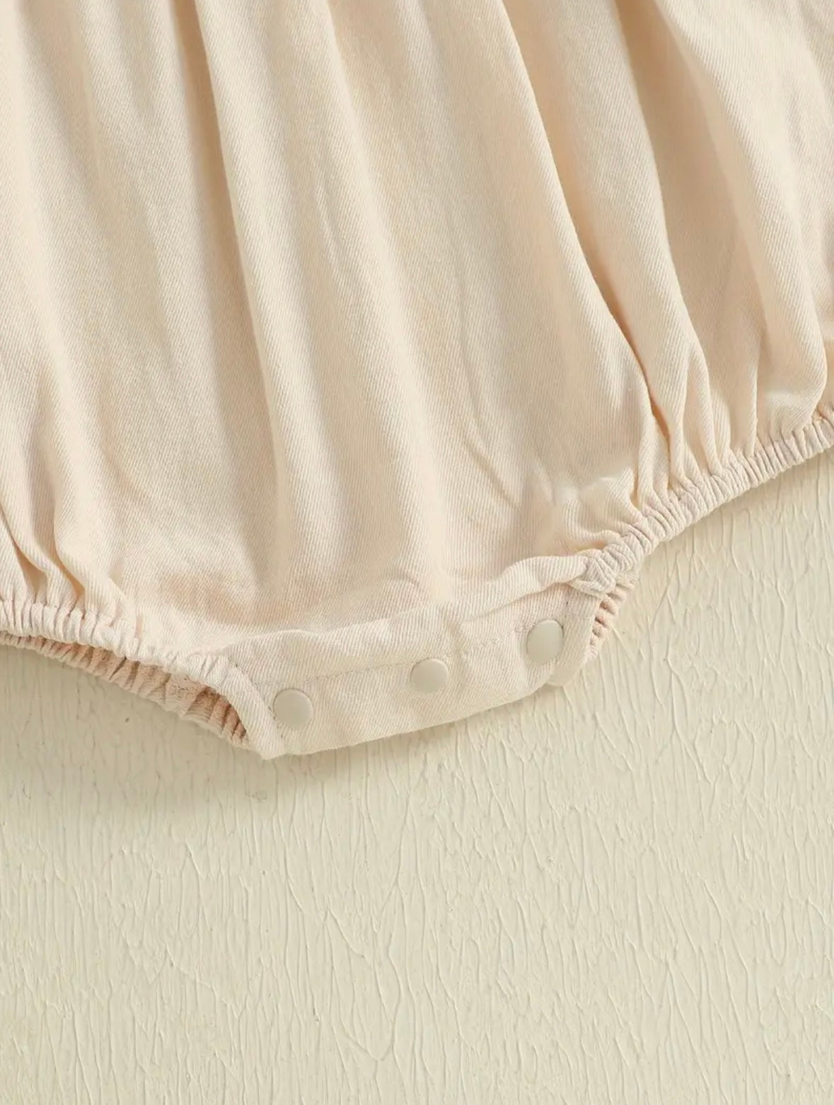 Baby Girl Flutter Sleeve Romper – Teddy Bear Embroidery. Size 0-3 months