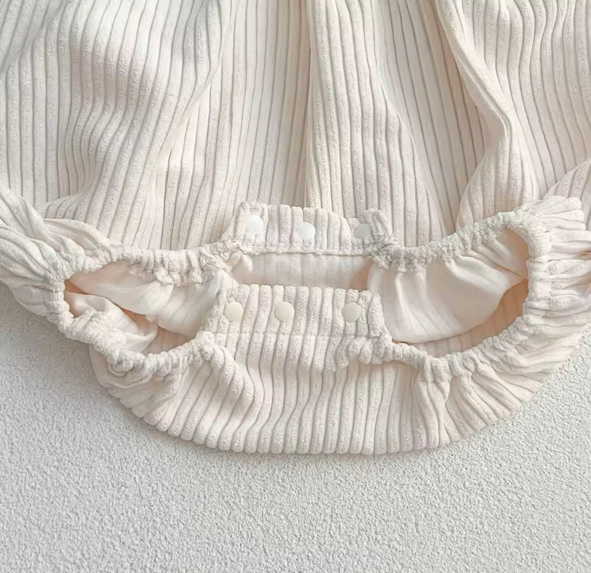 Premium Soft Corduroy Baby Romper – Embroidered Floral Detail – Long Sleeve – Size 3-6M