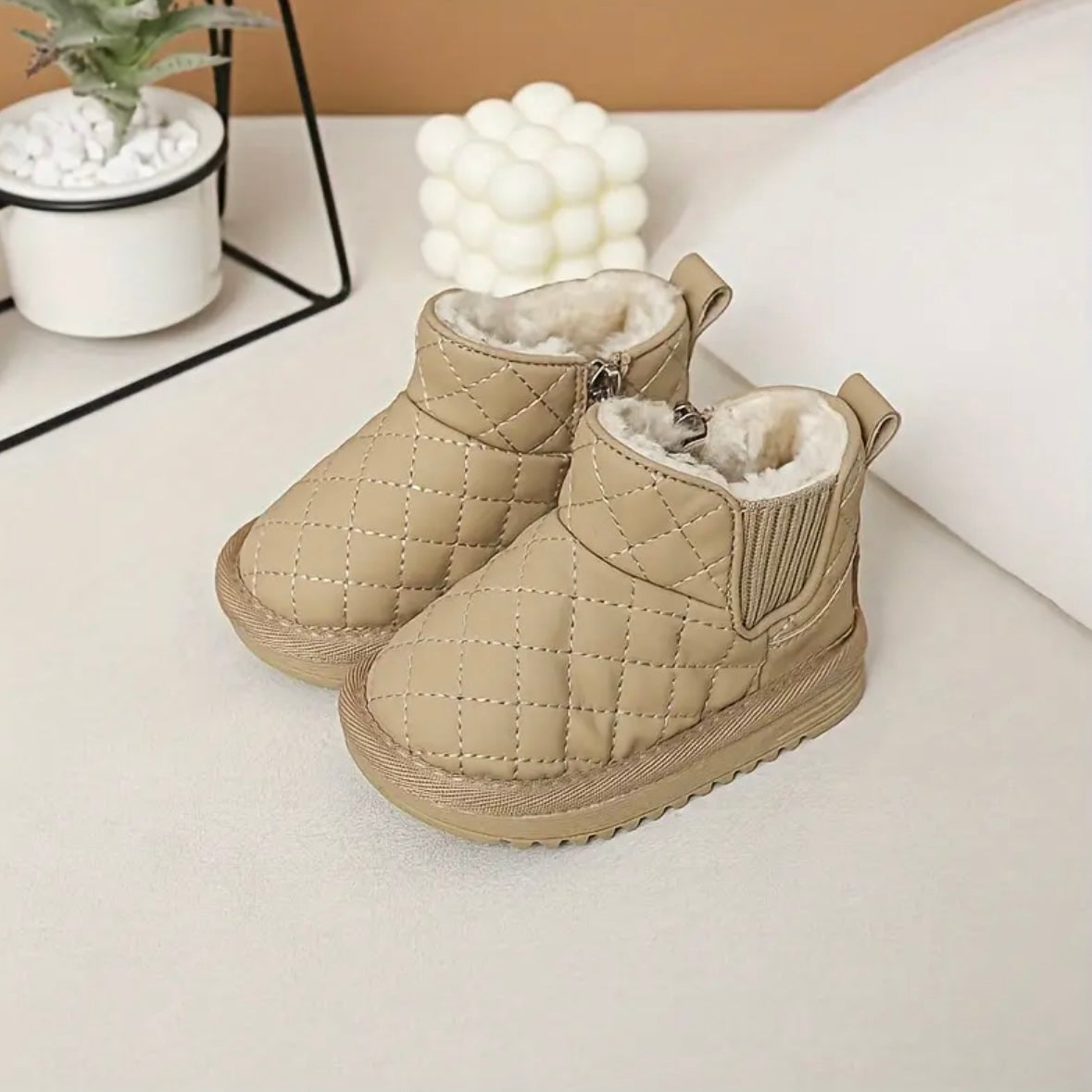 Quilted Fur-Lined Winter Boots – Premium Cozy Toddler Shoes (US Size 8)