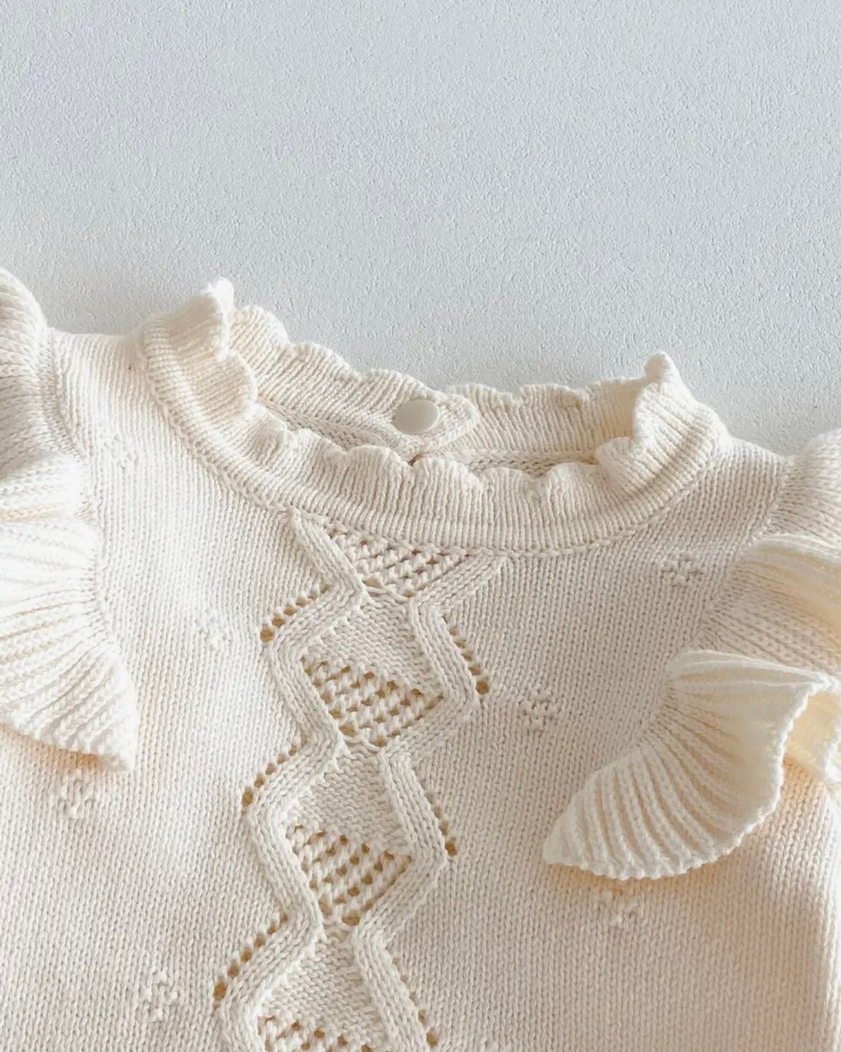 ✨ Ivory Ruffle Knit Romper – Size 3-6 Months ✨