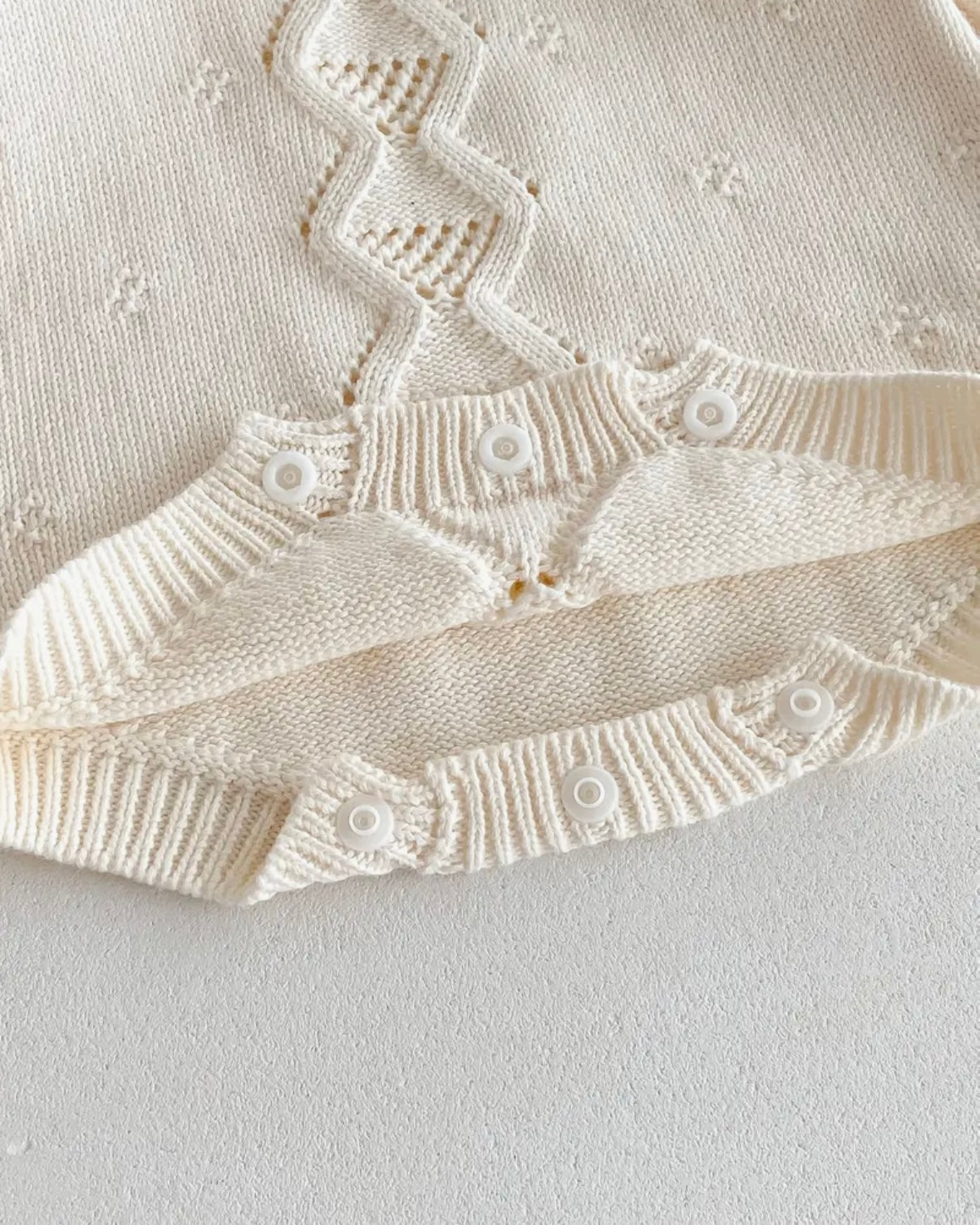 ✨ Ivory Ruffle Knit Romper – Size 3-6 Months ✨