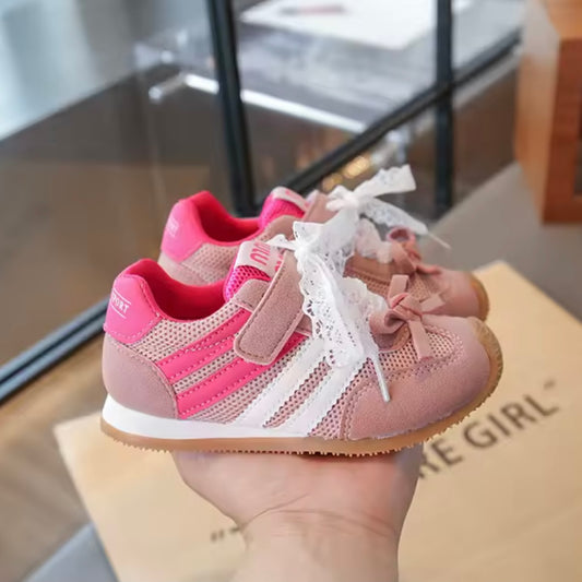 🌸 Dusty Pink & White Toddler Sneakers with Lace Laces – Size EU 26 / US Kids 9