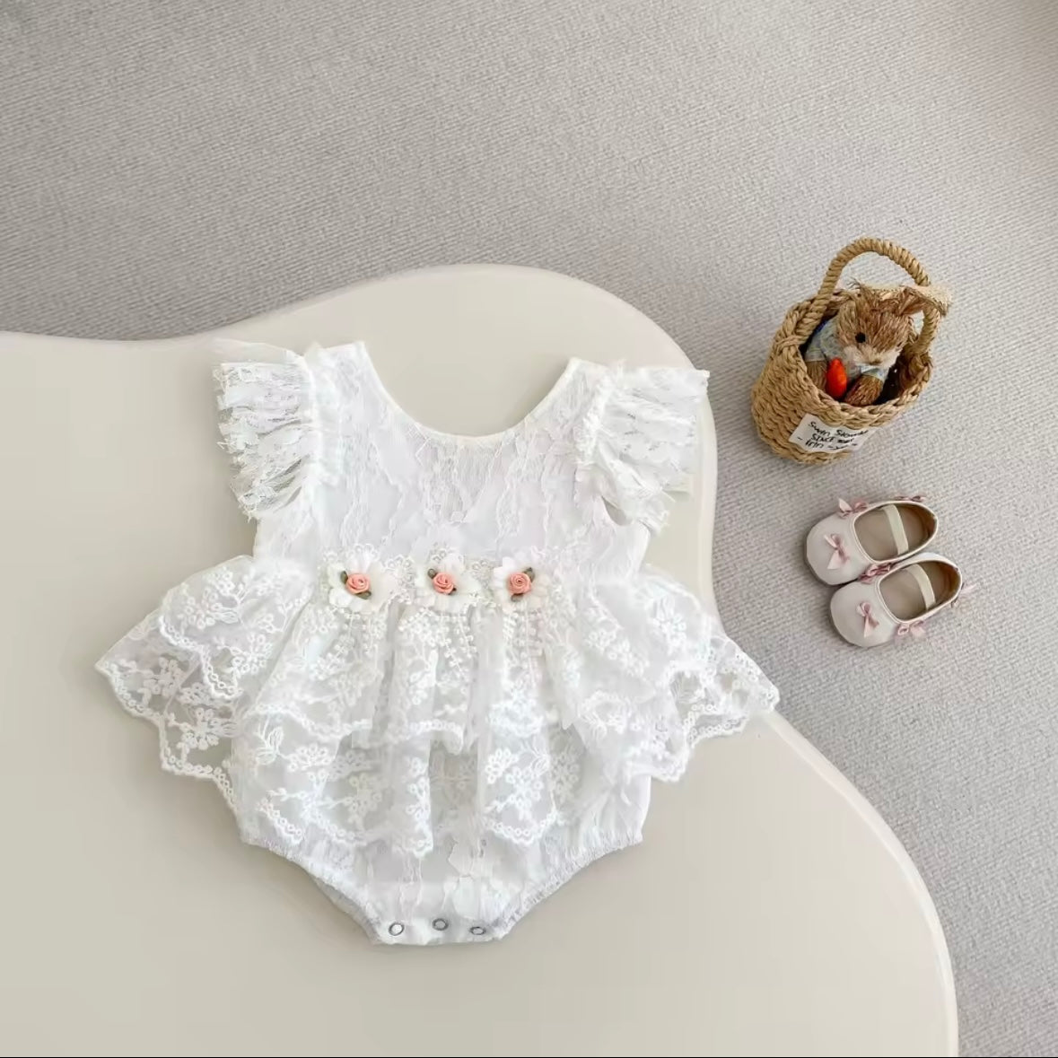 White Lace Baby Romper with Floral Details – Size 3–6 Months | Elegant Infant Photoshoot Outfit