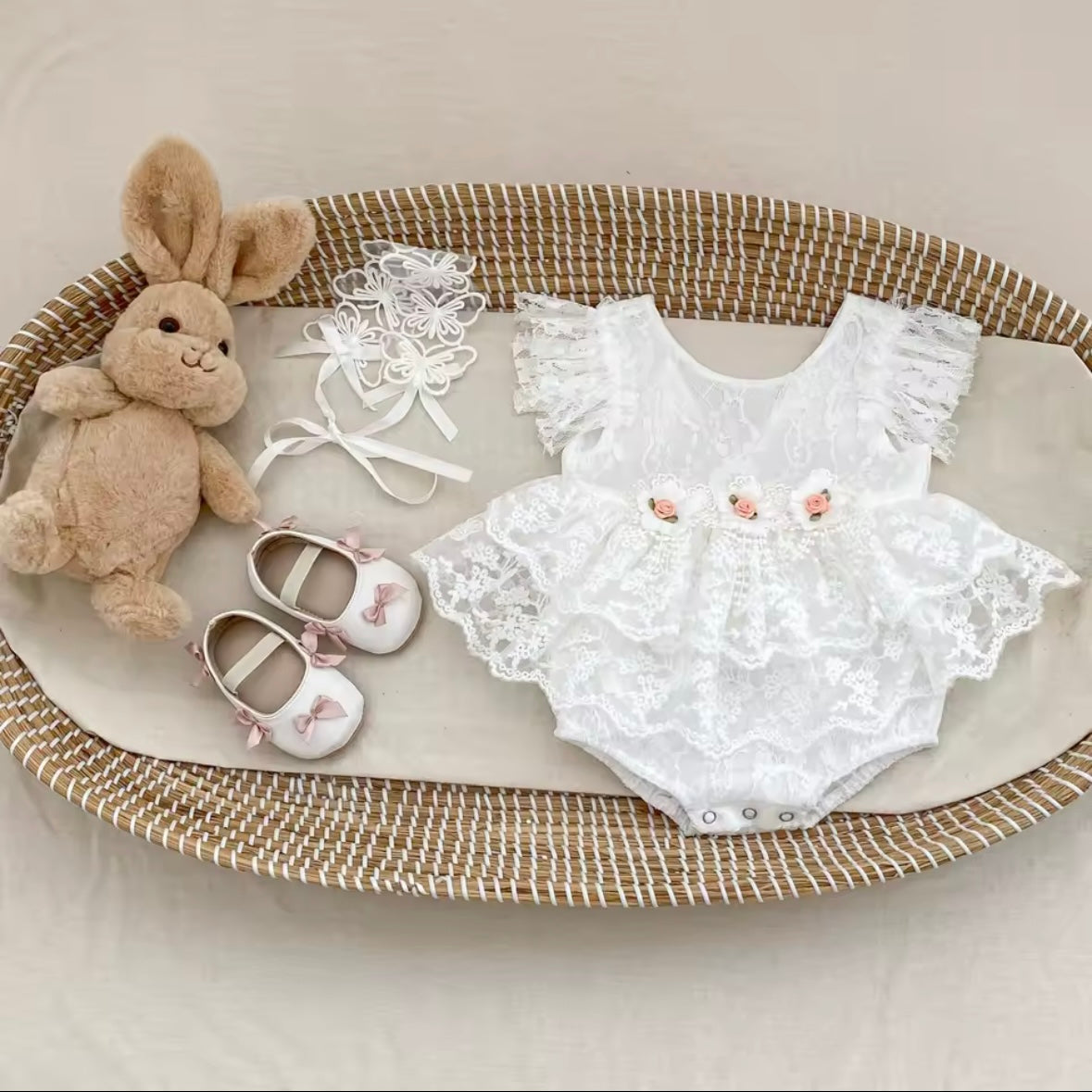 White Lace Baby Romper with Floral Details – Size 3–6 Months | Elegant Infant Photoshoot Outfit