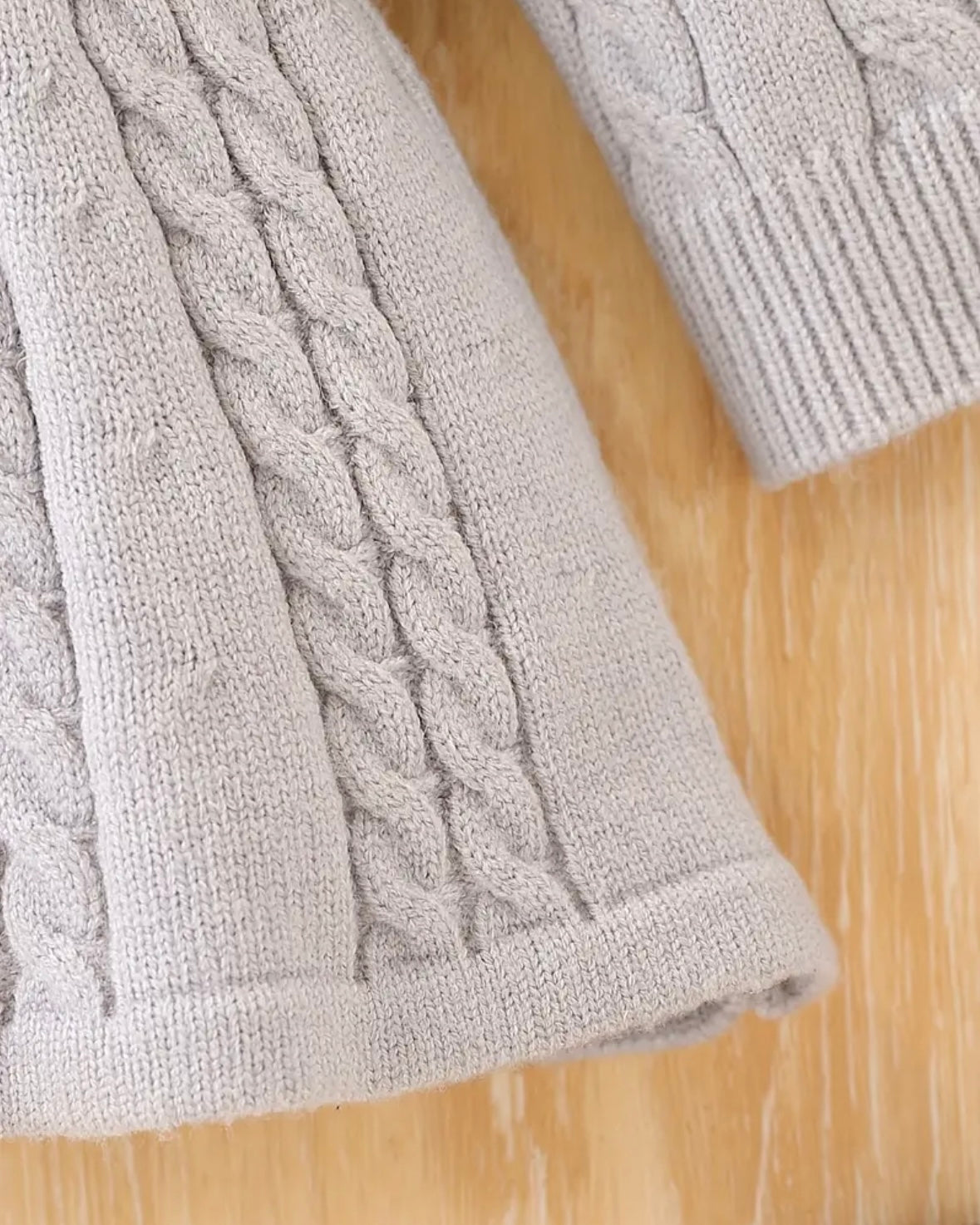 Gray Knit Sweater Dress with Bows – Size 9–12 Months | Soft Cable Knit Baby Dress