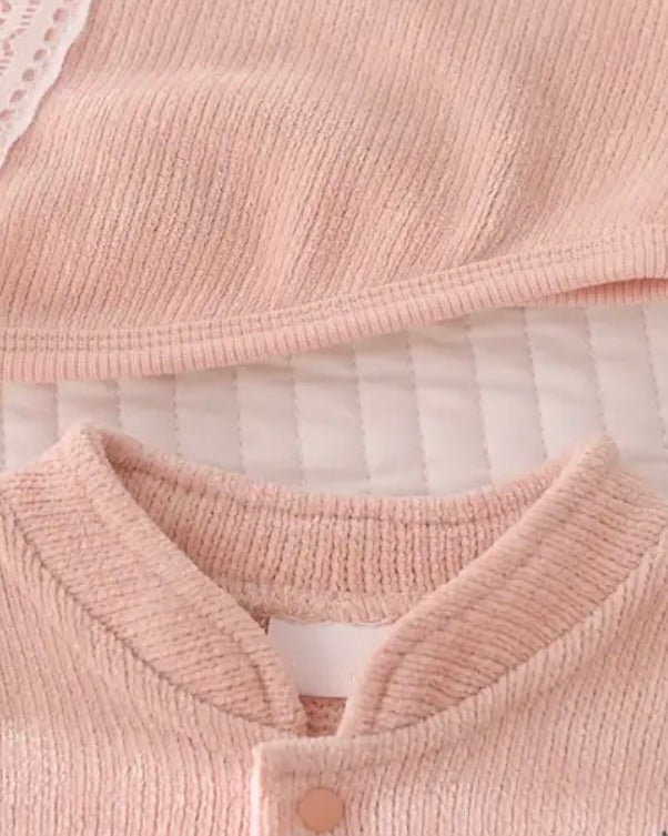 Newborn Pink Knit Romper & Bonnet | Baby Girl Coming Home Outfit | Soft Cozy Winter Pajamas | Photo Outfit | Perfect Gift | Ella’s World