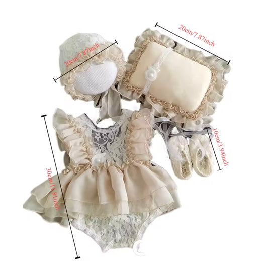 👶 Vintage Lace Newborn Outfit Set (5-Piece)
