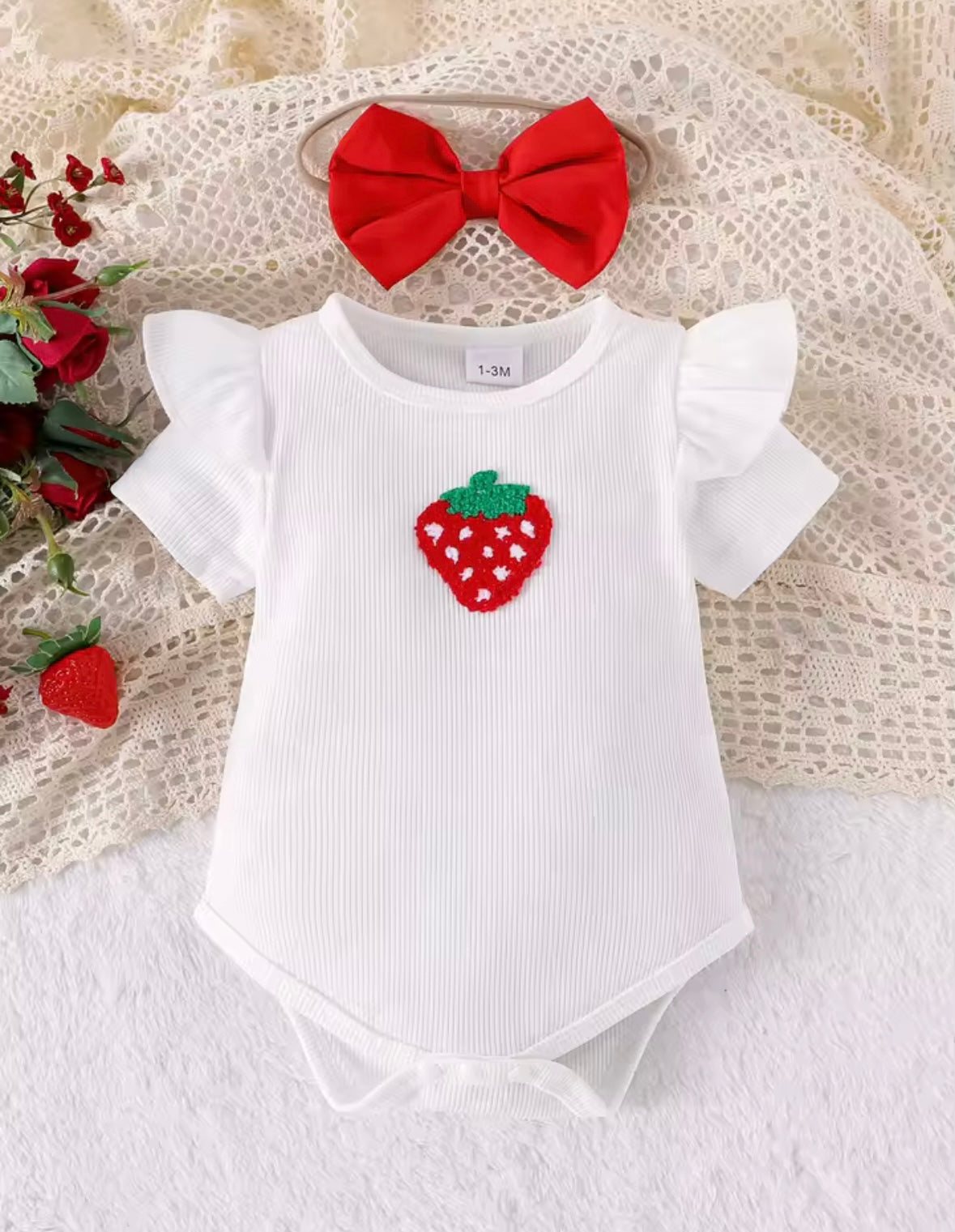 🍓 Strawberry Sweetheart Baby Girl Outfit – 4-Piece Set, 6-9months