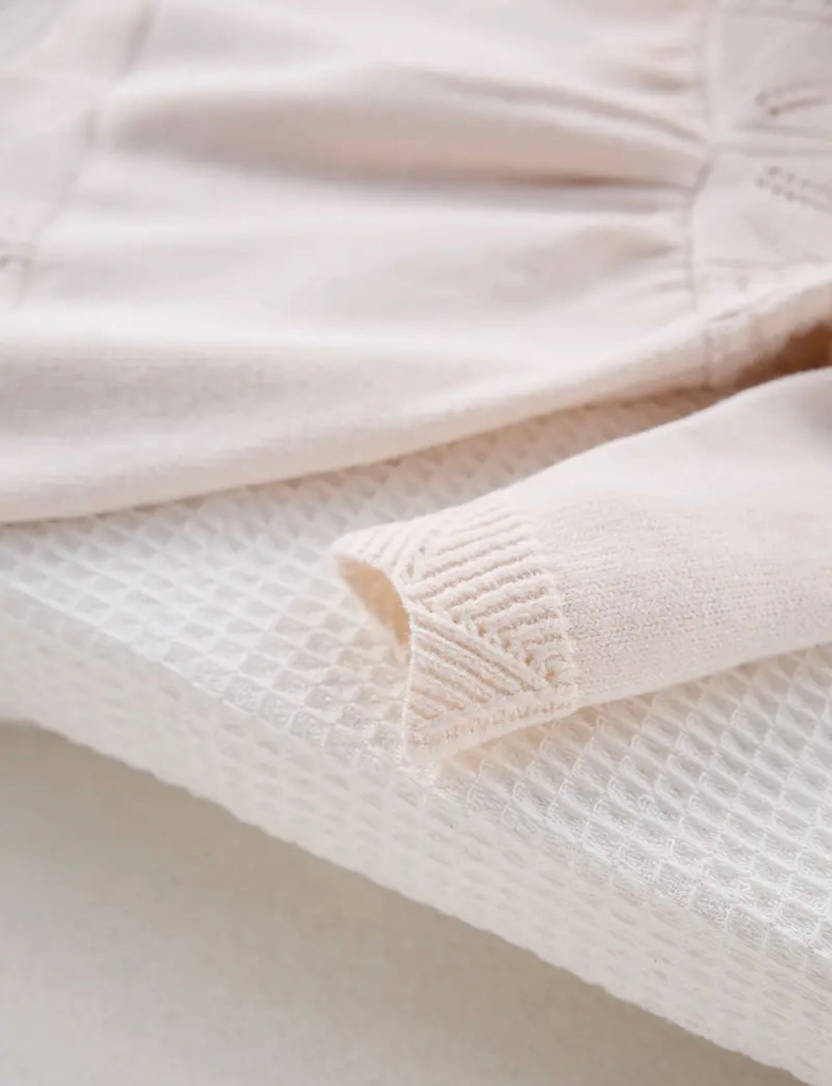 Baby Girl Long Sleeve Knit Dress – Cream Ruffle & Cable Detail  Sizes 6-9month and 12-18m