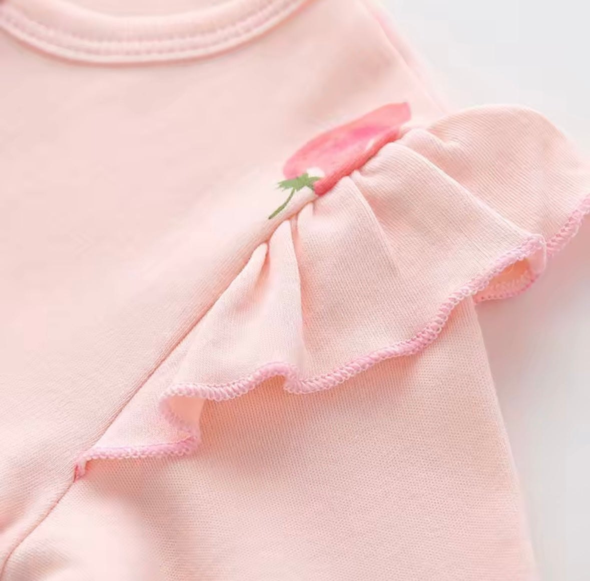 Baby Girl Strawberry Print Long Sleeve Romper. Size 0-3 months