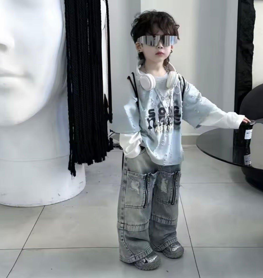 Premium Quality Streetwear Set – Distressed Graphic Tee & Wide-Leg Zipper Jeans (Size 3T)
