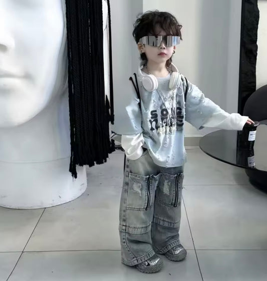 Premium Quality Streetwear Set – Distressed Graphic Tee & Wide-Leg Zipper Jeans (Size 3T)
