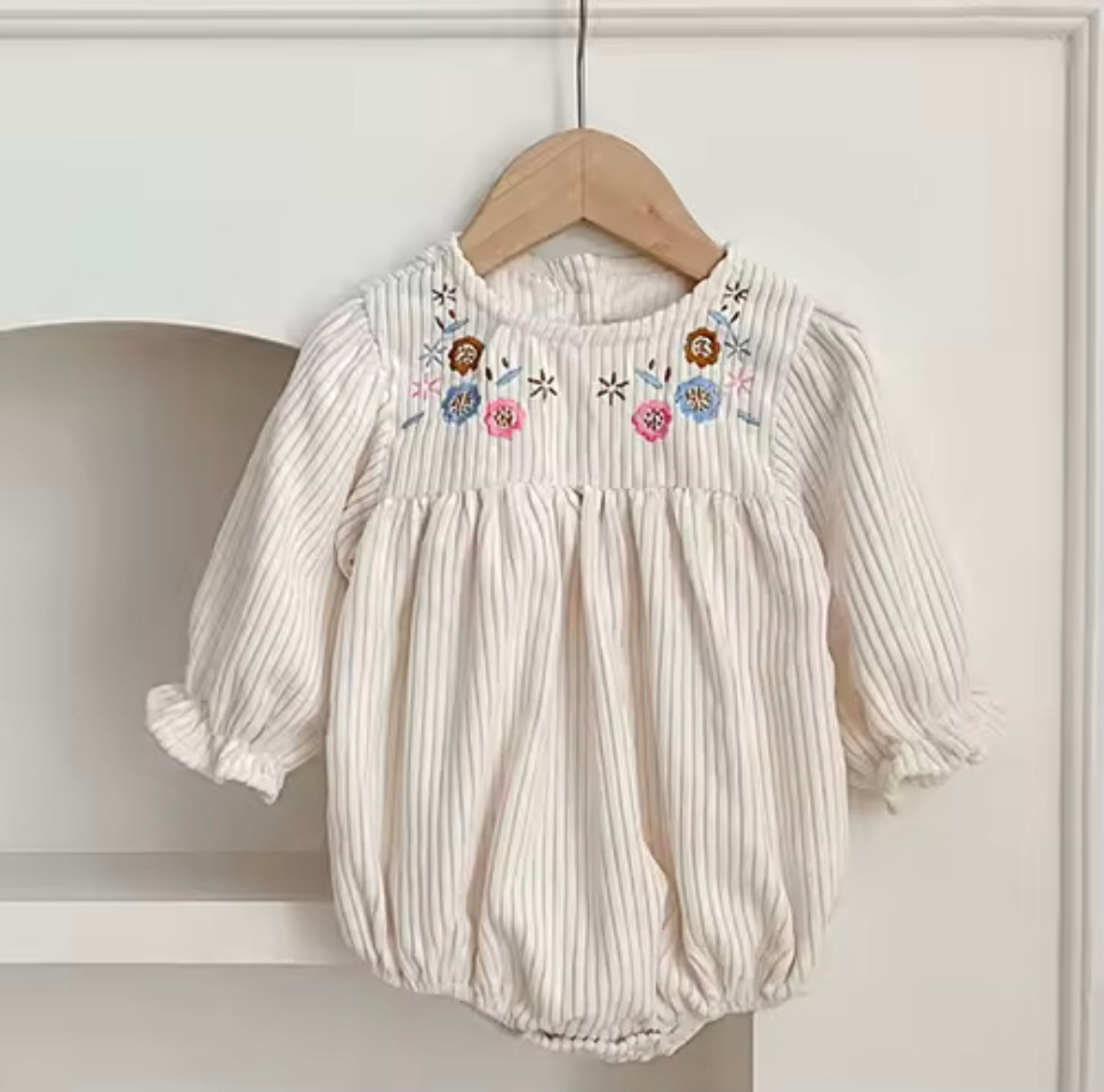 Premium Soft Corduroy Baby Romper – Embroidered Floral Detail – Long Sleeve – Size 3-6M