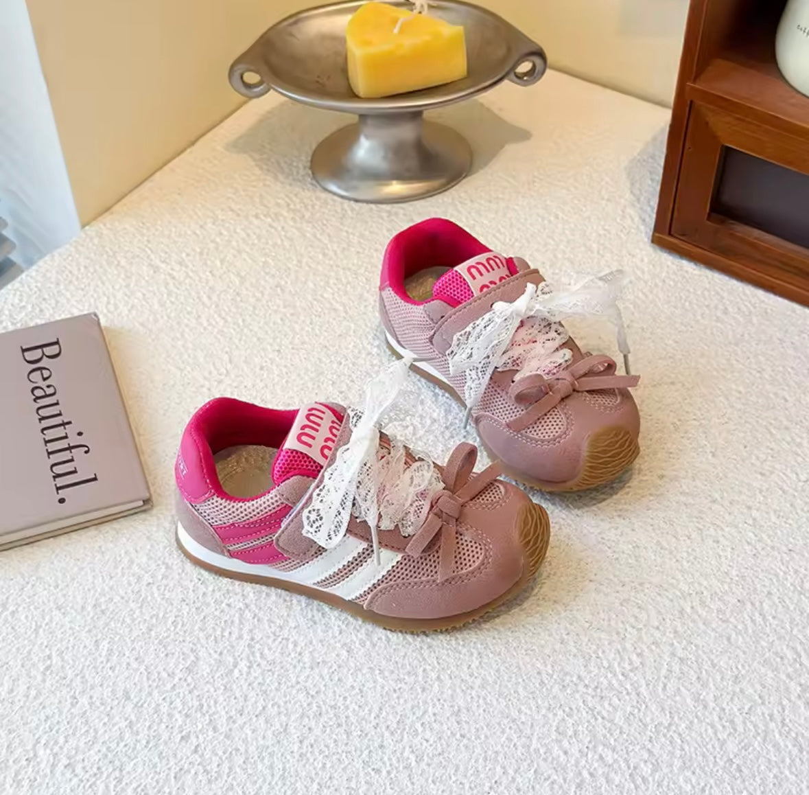 🌸 Dusty Pink & White Toddler Sneakers with Lace Laces – Size EU 26 / US Kids 9