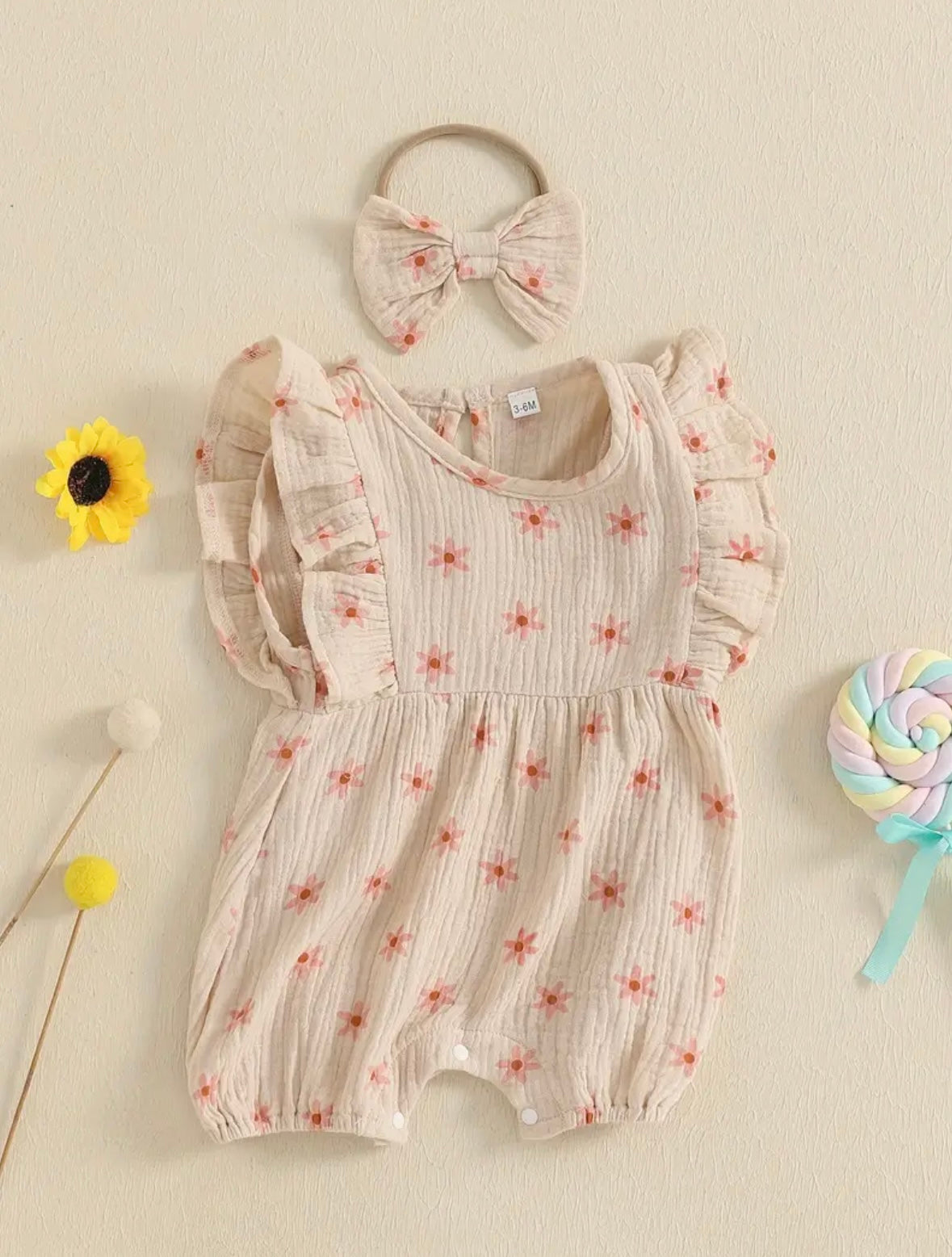Baby Girl Ruffle Romper with Matching Bow – Size 0–3 Months