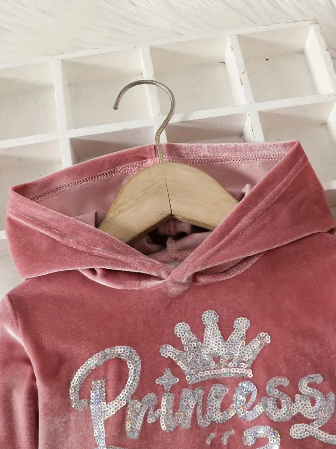 👑 Baby Girl “Princess” Velour Hoodie & Pants Set – Size : 12–18M