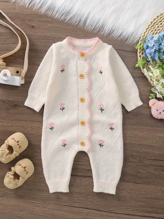 🤍 Newborn Knit Romper with Embroidered Flowers – Size 0–1M