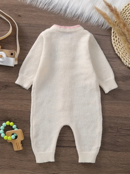 🤍 Newborn Knit Romper with Embroidered Flowers – Size 0–1M