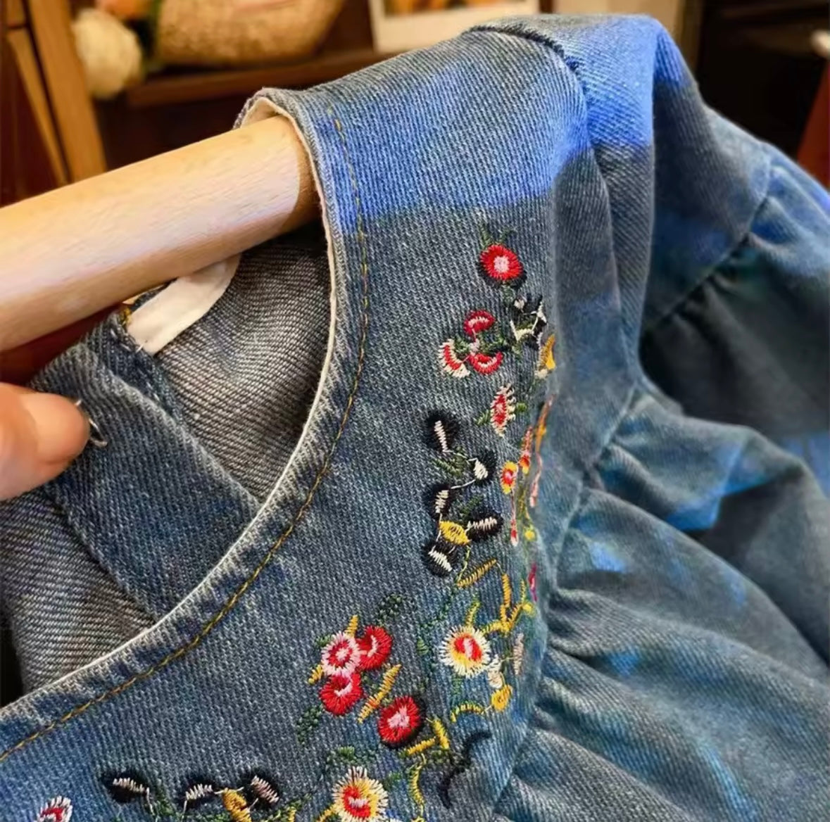 🌼 Toddler Girl Embroidered Denim Dress – Size 3T