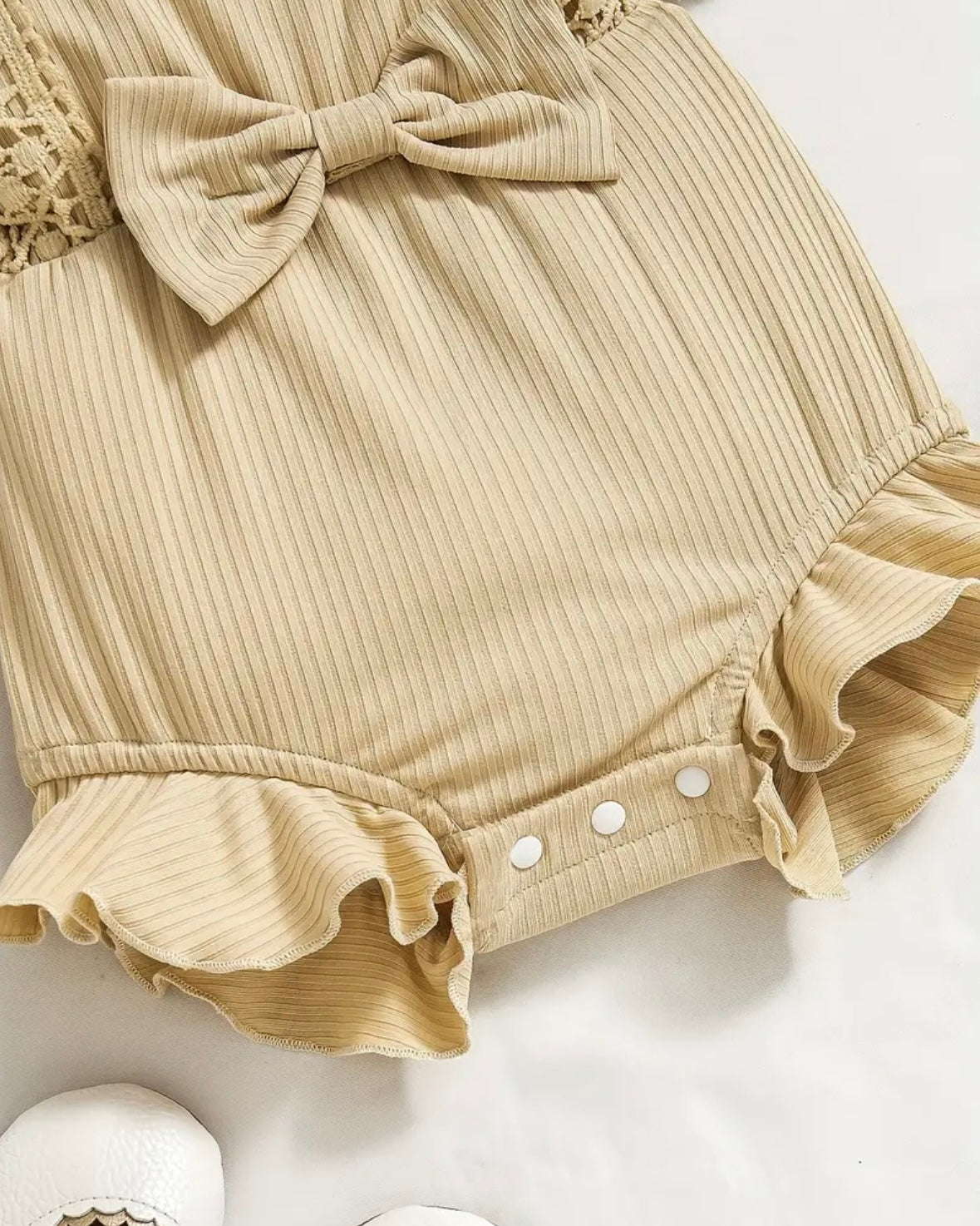 🤎 Baby Girl Lace Ruffle Romper with Bow Headband – Size 3–6M