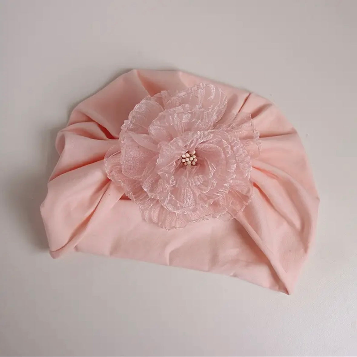 Newborn Baby Girl Gift Set – Pink Turban Hat & Matching Flower Shoes (0–6M)