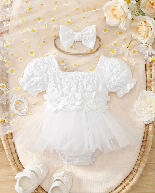 ✨ A picture-perfect outfit for your baby girl’s most special moments! ✨