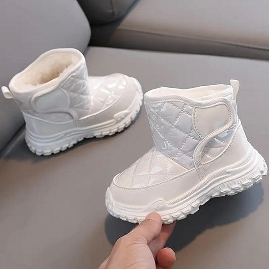 White Quilted Winter Boots with Faux Fur Lining – US Toddler Size 9