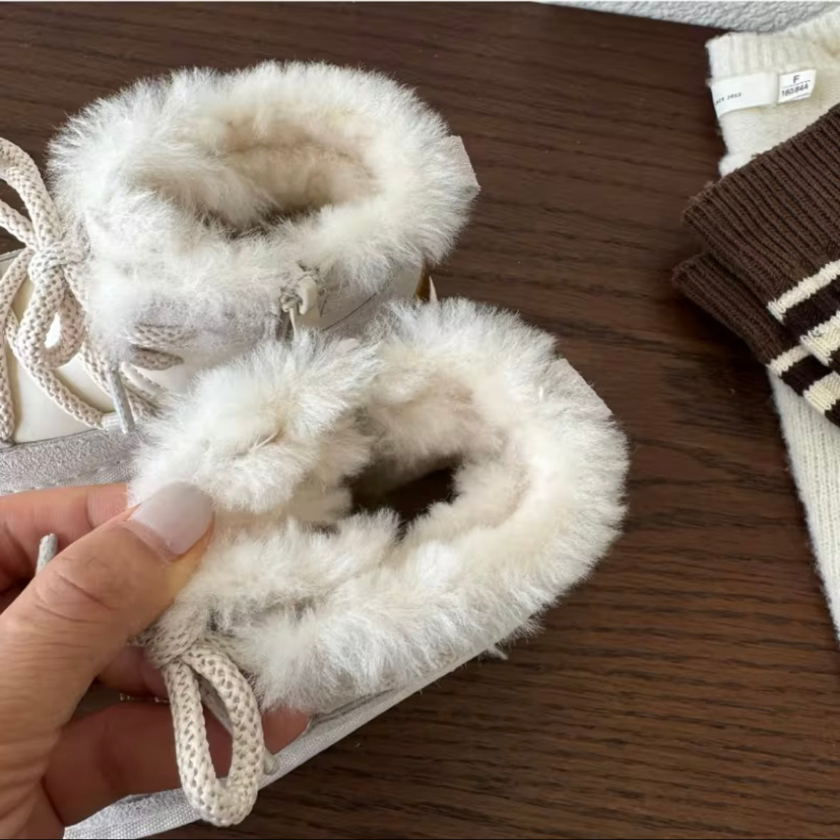 Premium Quality Faux Fur Lined Winter Boots – Cream (US 7.5 Toddler)