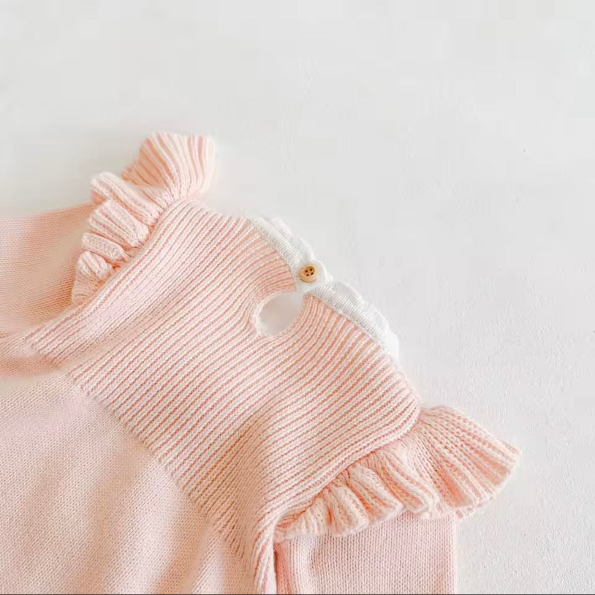Blush Pink Knit Baby Romper with Bow – Long Sleeve Ruffle Bodysuit | Size 3–6M