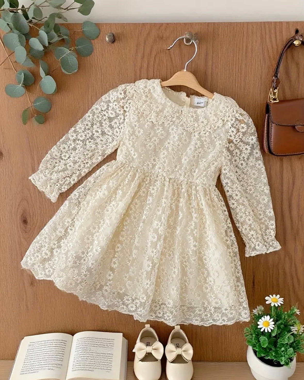 Ivory Daisy Lace Dress – Sizes 18-24m  & 2–3Y 🤍🌼