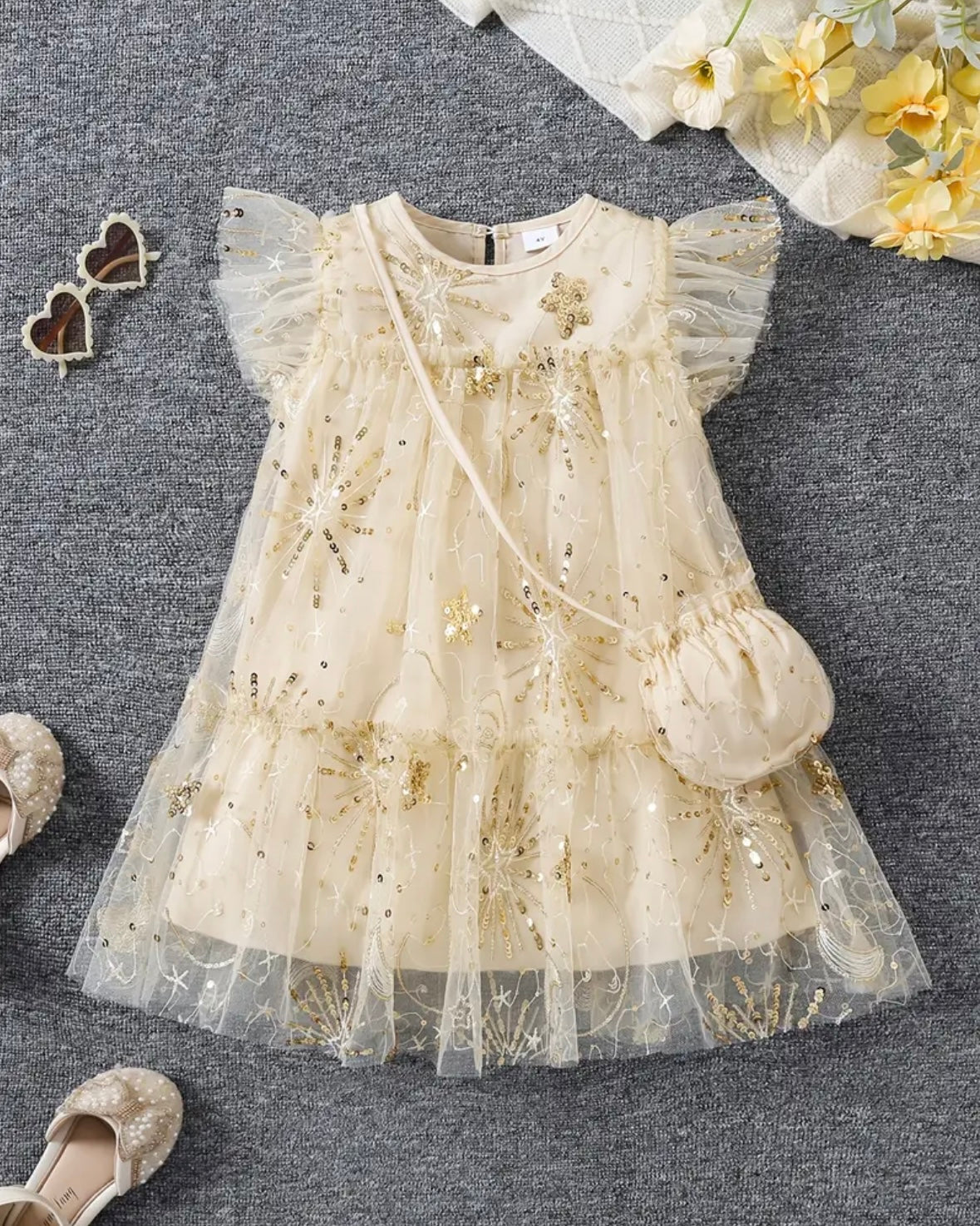 ✨ Gold Sparkle Princess Dress with Matching Purse – Size 4Y ✨