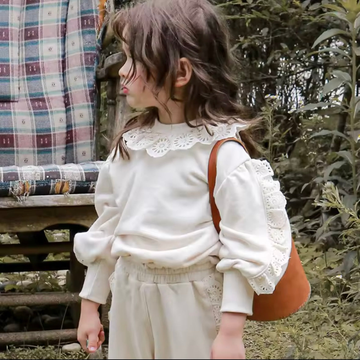 Ivory Lace Puff-Sleeve Sweatshirt – Size 4–5Y | Elegant Girls Boutique Top ￼